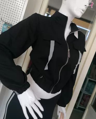 Prelepa jakna
Novo
Super model i kvalitet
Vel S M