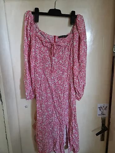 Letnja haljina sa cvetnim printom - Boja/pattern: crvena podloga sa