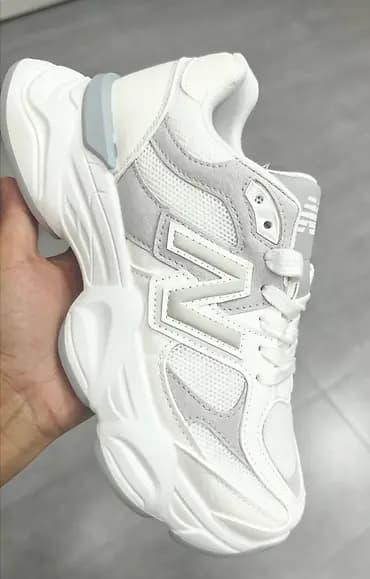 Patike New Balance – lifestyle/trening model sa „chunky“ đonom -