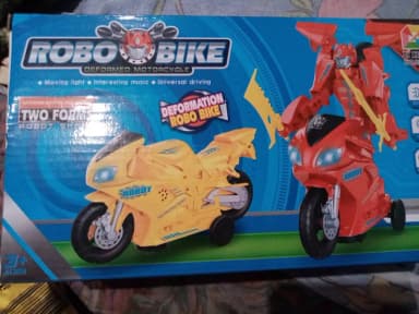 Robo Bike Transformers NOV Robot Motor Igracka za SAMO 999 Dinara