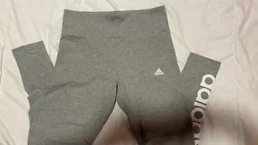Adidas ženske helanke – siva boja - Model: Slim Fit - Veličina: L