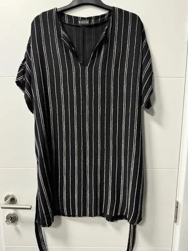 C&A 2XL (EU 44), bоја - Crna, Oversize, Kratkih rukava