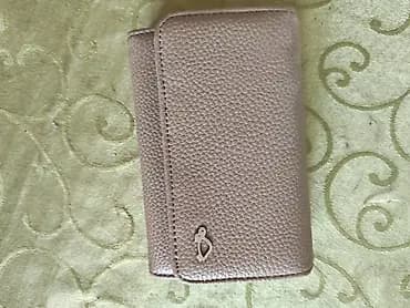 CARPISA ženski novčanik – kompaktan, elegantan i funkcionalan. -