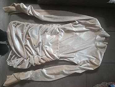 Elegantna ženska mini haljina od mekane, sjajne tkanine (efekat na lalafo.rs Elegantna ženska mini haljina od mekane, sjajne tkanine (efekat