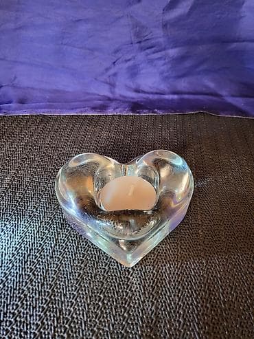 Candles and candlesticks: Svecnjak vintaz,nov u obliku srca. Svecnjak pun rad,sve na njemu at lalafo.rs — 2 Candles and candlesticks: Svecnjak vintaz,nov u obliku srca. Svecnjak pun rad,sve na njemu — 2