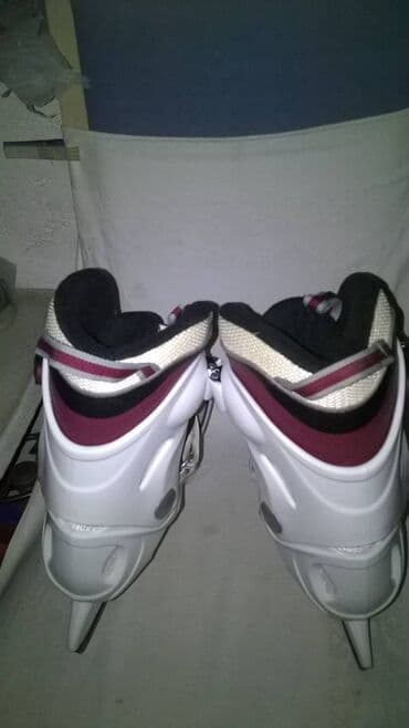 Ice skating equipment: Klizaljke Crivit br.39,kao nove u futroli.SAMO za hokej ne za at lalafo.rs — 7 Ice skating equipment: Klizaljke Crivit br.39,kao nove u futroli.SAMO za hokej ne za — 7