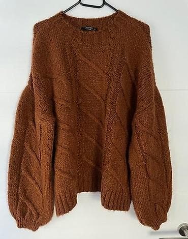 Na prodaju dzemper nije nikad nošen . Boja cigle na lalafo.rs — 1 Na prodaju dzemper nije nikad nošen . Boja cigle — 1