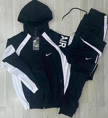 Muška trenerka – komplet dukserica sa kapuljačom i donji deo - Model na lalafo.rs — 1 Muška trenerka – komplet dukserica sa kapuljačom i donji deo - Model — 1