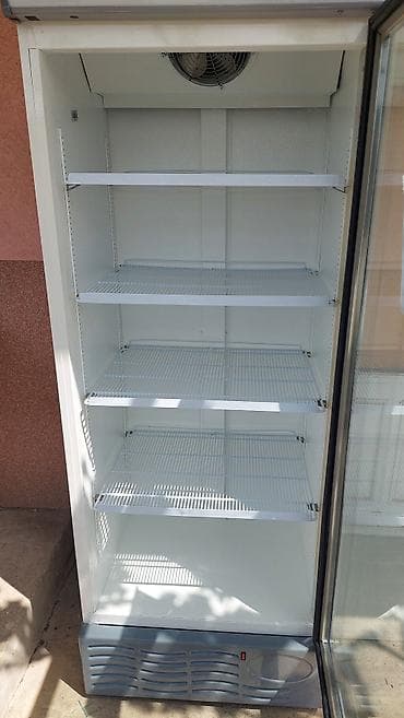 Rashladna vitrina 600 litara na lalafo.rs — 4 Rashladna vitrina 600 litara — 4