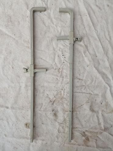 Čap-šablon za letvanje sa slike,dva komada,prilikom postavljanja letvi na lalafo.rs Čap-šablon za letvanje sa slike,dva komada,prilikom postavljanja letvi