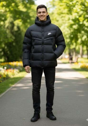 Nike muška zimska puffer jakna sa kapuljačom. - Model: kratka puffer na lalafo.rs Nike muška zimska puffer jakna sa kapuljačom. - Model: kratka puffer