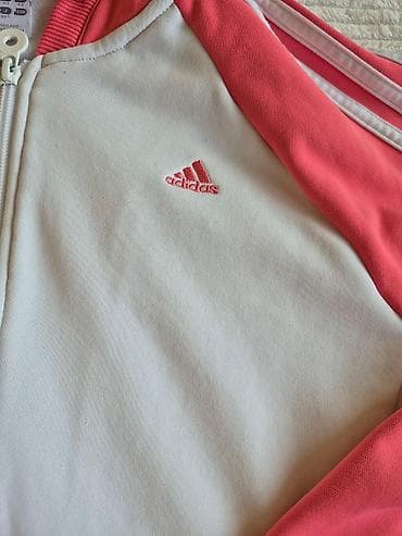 Adidas ženski duks
Kao nov,nenošen,nema etiketu.
Eu 42 na lalafo.rs — 3 Adidas ženski duks
Kao nov,nenošen,nema etiketu.
Eu 42 — 3