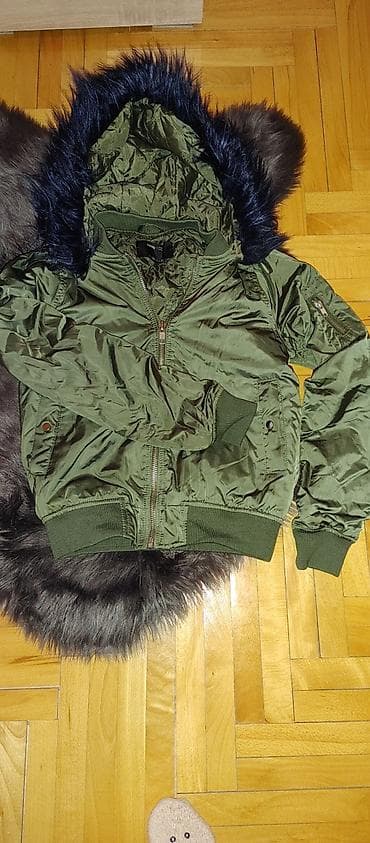 Zelena bomber jakna sa kapuljačom i bogatom veštačkom krznom u na lalafo.rs — 5 Zelena bomber jakna sa kapuljačom i bogatom veštačkom krznom u — 5