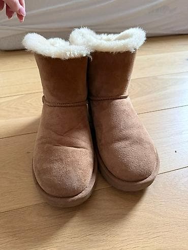 Ugg obuća 38.5, bоја - Braon na lalafo.rs — 3 Ugg obuća 38.5, bоја - Braon — 3