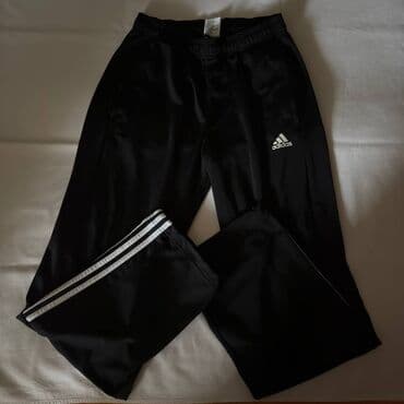ADIDAS donji deo trenerke vbeličine 42/42 ili 186 na lalafo.rs ADIDAS donji deo trenerke vbeličine 42/42 ili 186