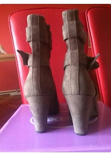 Akcija. Moderne gracelandove čizme, visina stikle 9cm. Veoma udobne na lalafo.rs — 4 Akcija. Moderne gracelandove čizme, visina stikle 9cm. Veoma udobne — 4