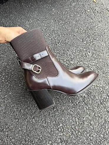 Ženske kožne cizme ZARA
Jednom su nosene. Kao nove su. Broj 39 na lalafo.rs — 1 Ženske kožne cizme ZARA
Jednom su nosene. Kao nove su. Broj 39 — 1