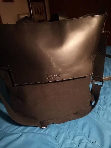 Crna uniseks torba - Materijal: kombinacija glatke kože (gornji deo i at lalafo.rs — 1 Crna uniseks torba - Materijal: kombinacija glatke kože (gornji deo i — 1