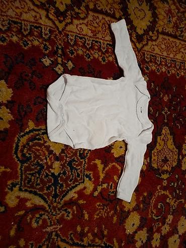 Paket odeće za bebu (devojčicu), razni komadi i dezeni. Sadržaj na lalafo.rs — 3 Paket odeće za bebu (devojčicu), razni komadi i dezeni. Sadržaj — 3