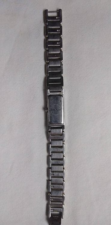 Zenski sat Dkny sa novom Renata baterijom 19 cm.,ispravan na lalafo.rs — 2 Zenski sat Dkny sa novom Renata baterijom 19 cm.,ispravan — 2