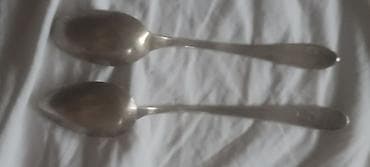 Srebrne kašike – set od 2 komada - Materijal: verovatno srebro i at lalafo.rs — 2 Srebrne kašike – set od 2 komada - Materijal: verovatno srebro i — 2