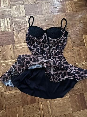 kom sa etiketom: Nova sa etiketom
Ima postavu at lalafo.rs — 2 kom sa etiketom: Nova sa etiketom
Ima postavu — 2