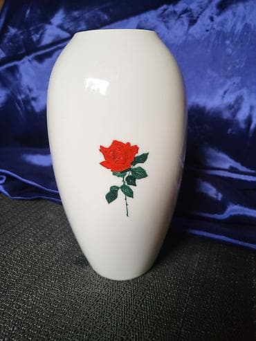 Vaza nova Creidlitz porcelan Bavaria iz 1913 do 1980.godine na lalafo.rs — 2 Vaza nova Creidlitz porcelan Bavaria iz 1913 do 1980.godine — 2