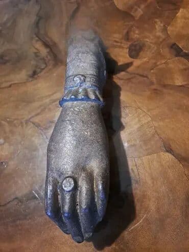 Antique Decor: Veliki, stari, livenogvozdeni zvekir za masivna drvena vrata. Predmet at lalafo.rs — 1 Antique Decor: Veliki, stari, livenogvozdeni zvekir za masivna drvena vrata. Predmet — 1