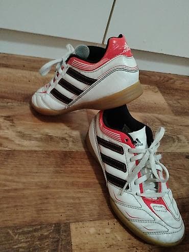Adidas dečije patike za futsal/salu broj 33 - Model: Adidas indoor na lalafo.rs Adidas dečije patike za futsal/salu broj 33 - Model: Adidas indoor