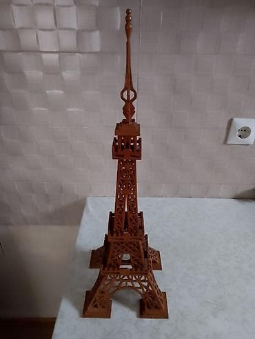 Drvena maketa Ajfelovog tornja – ručni rad - Materijal: puno drvo na lalafo.rs Drvena maketa Ajfelovog tornja – ručni rad - Materijal: puno drvo