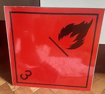 Transport: Crvena aluminijumska tabla za kamion Crvena oznaka, aluminijumska at lalafo.rs — 2 Transport: Crvena aluminijumska tabla za kamion Crvena oznaka, aluminijumska — 2