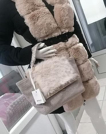 Torba “Phi Firenze” – zimski model sa krznom - Tip: ženska torba at lalafo.rs — 1 Torba “Phi Firenze” – zimski model sa krznom - Tip: ženska torba — 1
