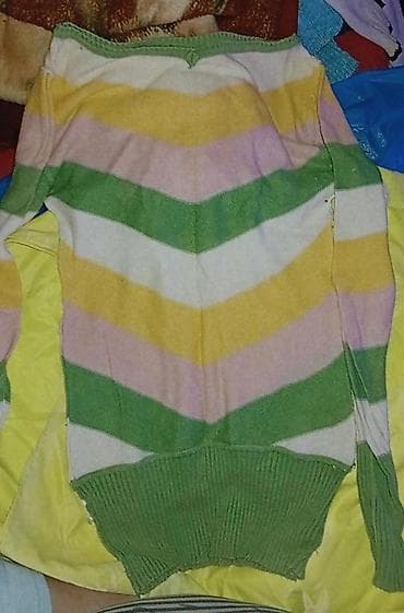 Dva pletena džempera 1) Muški/uni džemper sa V-izrezom - Boja na lalafo.rs — 2 Dva pletena džempera 1) Muški/uni džemper sa V-izrezom - Boja — 2