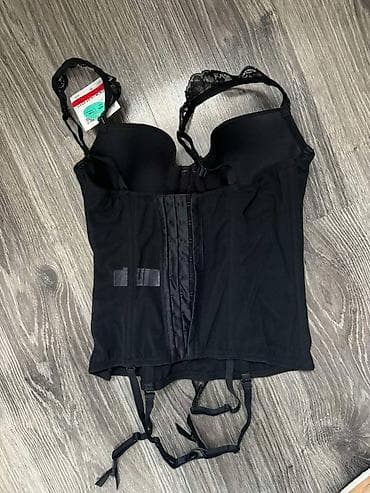 kom sa etiketom: Nov korset sa etiketom, veličine 75B at lalafo.rs — 2 kom sa etiketom: Nov korset sa etiketom, veličine 75B — 2