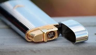 Lighters and accessories: Ronson Turbo upaljač MASIVAN 80gr!. Sjajan komad. Masivan i težak. Cca at lalafo.rs — 7 Lighters and accessories: Ronson Turbo upaljač MASIVAN 80gr!. Sjajan komad. Masivan i težak. Cca — 7