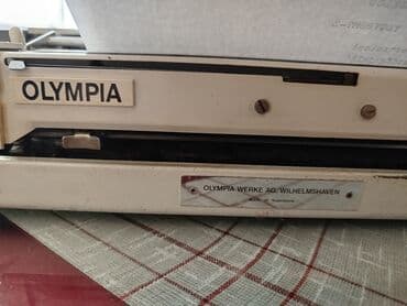 Antique devices: Olympia mehanička pisaća mašina sa koferom Nepoznato stanje. Mora at lalafo.rs — 5 Antique devices: Olympia mehanička pisaća mašina sa koferom Nepoznato stanje. Mora — 5