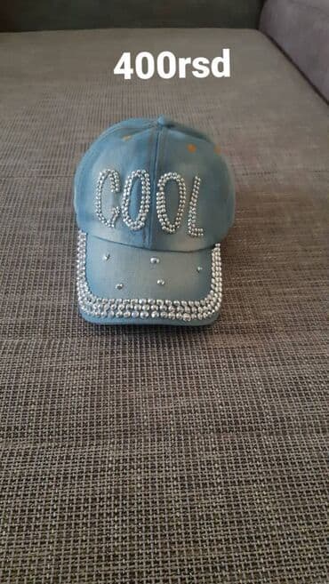 Plava kapa sa šiltom “COOL” ukrašena kristalnim kamenčićima. - na lalafo.rs Plava kapa sa šiltom “COOL” ukrašena kristalnim kamenčićima. -