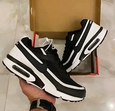 Men's Footwear: Nike patike – Air Max stil, muški/ženski id 41 do 46 lifestyle model at lalafo.rs — 2 Men's Footwear: Nike patike – Air Max stil, muški/ženski id 41 do 46 lifestyle model — 2