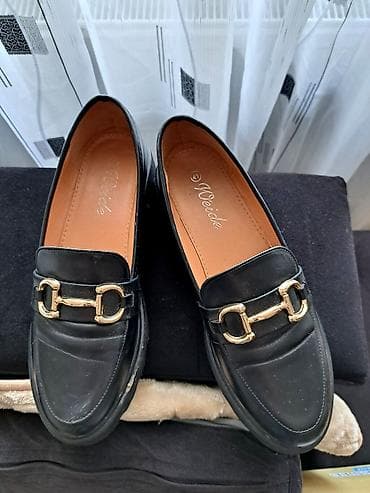 Crne mokasine sa ukrasnom metalnom kopčom zlatne boje. Imaju deblji na lalafo.rs — 3 Crne mokasine sa ukrasnom metalnom kopčom zlatne boje. Imaju deblji — 3