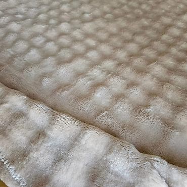 Zara cebe u bez boji
Dimenzije 200x230cm
Cena 3000 din na lalafo.rs — 3 Zara cebe u bez boji
Dimenzije 200x230cm
Cena 3000 din — 3