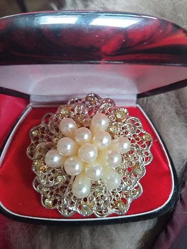 Stari veliki broš sa biserima i cirkonima na lalafo.rs — 2 Stari veliki broš sa biserima i cirkonima — 2