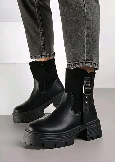 Ženske gležnjače sa platformom – crne - Materijal: glatka eko-koža at lalafo.rs — 1 Ženske gležnjače sa platformom – crne - Materijal: glatka eko-koža — 1