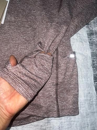 NIKE Women's Element 1/2 Zip Running Top vel. XS,S NOVO
CU na lalafo.rs — 5 NIKE Women's Element 1/2 Zip Running Top vel. XS,S NOVO
CU — 5