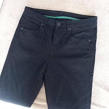 Nove Benetton crne pantalone - S. Nove Benetton crne pantalone ravnih na lalafo.rs — 3 Nove Benetton crne pantalone - S. Nove Benetton crne pantalone ravnih — 3
