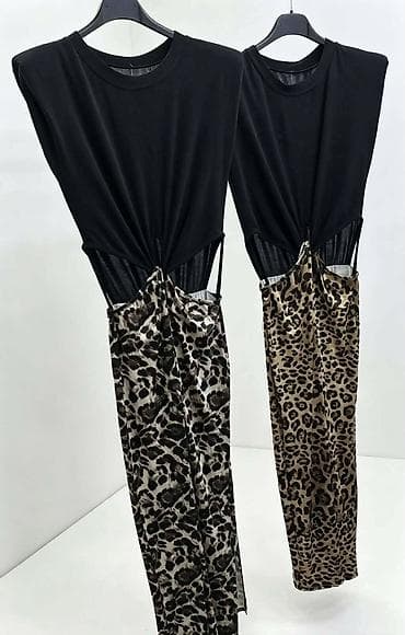 Haljine
Cena 2300
Vel.uni.
V17 at lalafo.rs — 4 Haljine
Cena 2300
Vel.uni.
V17 — 4