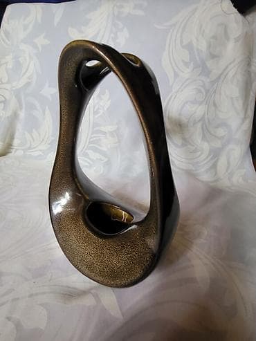Vases and pots: Vaza nova iz 1960ih.god.unetnicka Fianta Sighisoara. Umetnicka at lalafo.rs — 10 Vases and pots: Vaza nova iz 1960ih.god.unetnicka Fianta Sighisoara. Umetnicka — 10