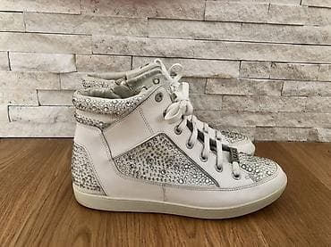 Patike: Liu jo original bele patike sa cirkonima. U odlicnom stanju, bez na lalafo.rs — 1 Patike: Liu jo original bele patike sa cirkonima. U odlicnom stanju, bez — 1