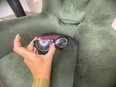 original esprit: Naočare za vid sa potpisom YSL - Ram: masivan, sjajno crni acetat - at lalafo.rs — 8 original esprit: Naočare za vid sa potpisom YSL - Ram: masivan, sjajno crni acetat - — 8