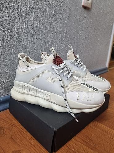 Zenske patike Versace Chain br.39 at lalafo.rs Zenske patike Versace Chain br.39