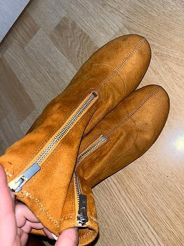 Cizme. Slabo nosene. Br 37. Udobne, za prelazno vreme na lalafo.rs — 3 Cizme. Slabo nosene. Br 37. Udobne, za prelazno vreme — 3